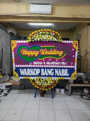 Papan Bunga di Karas Sedan